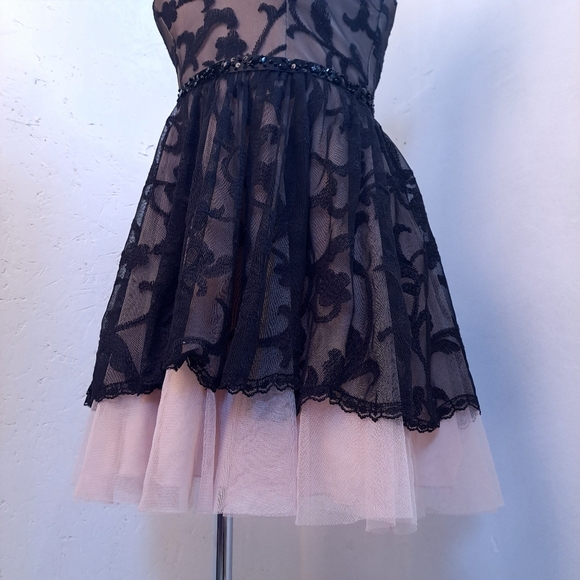B. SMART | Black & tan tulle strapless mini prom dress - Picture 3 of 15